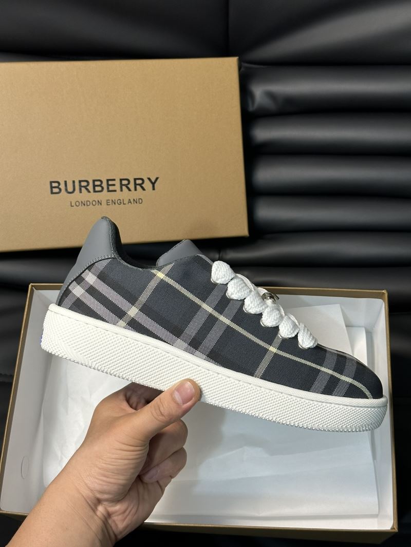 Burberry Low Shoes